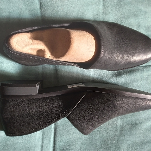 Carter Shoes - Picture 3 of 4